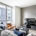 First Hill 1Br W Gym Lounge Nr Soccer Field Sea-542